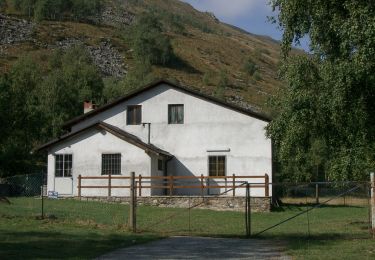 Percorso A piedi Rueglio - ETON7530000: Vico canavese, Fraz. Inverso, bivio752 - Issiglio (per il Colle di Bossola) - Photo