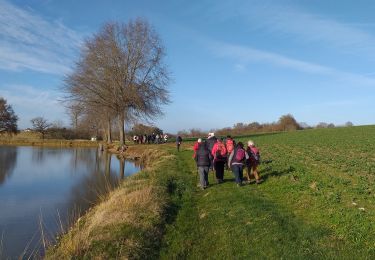 Tocht Stappen Pontiacq-Viellepinte - Pontiac RS - Photo