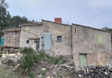 Randonnée Marche Méounes-lès-Montrieux - bergerie d'Agnis Signes - Photo