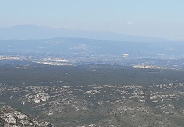 Tocht Stappen Eyguières - Tour des Opies par les Barres Rouges - Photo