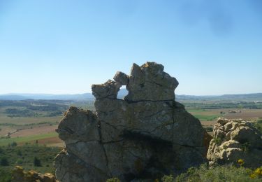 Excursión Senderismo Luc-sur-Orbieu - LUC SUR ORBIEU - la Roche trouée - Photo