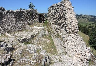 Excursión A pie Rocca di Mezzo - Rovere - Prati del Sirente - Photo