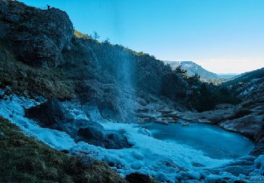 Trail On foot Escragnolles - Escragnolles Louquiers et Cascade de Clars - Photo