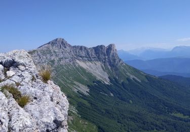 Percorso Marcia Corrençon-en-Vercors - pas ernadant via combe de fer et cabane de serre du play - Photo