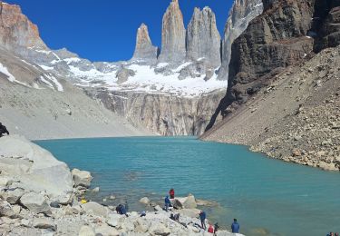 Tour Wandern Torres del Paine - mirador torre del Paine  - Photo