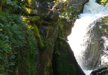 Trail Walking Saint-Martin-Château - cascade de Jarreau - Photo