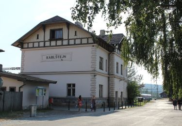 Randonnée A pied Svinaře - [Ž] Karlštejn - Halouny - Photo