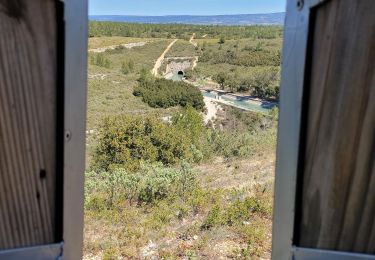 Trail Walking Aix-en-Provence - sentier Badaire plateau de l'Arbois - Photo