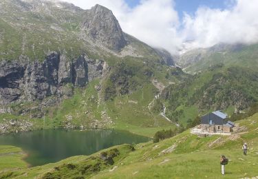 Randonnée Marche Oô - Refuge d'Espingo par le lac d'Oô - Photo