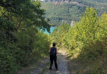 Randonnée Marche Mayres-Savel - Château version aventure - Photo