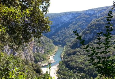Tour Wandern Saint-Remèze - Gorges de l'Ardèche - bivouac de Gournier - Photo