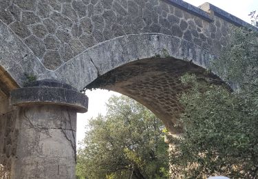 Excursión Senderismo Mouriès - Mourries les caisses de jean jean - Photo