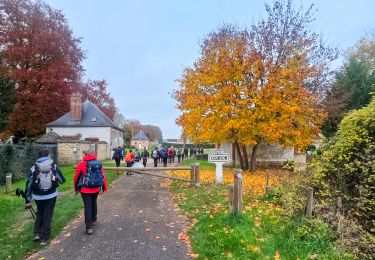 Tocht Stappen Courson-Monteloup - Boucle au départ du château de Courson - Photo