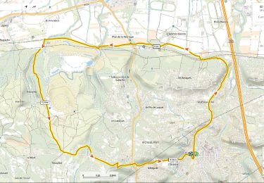 Trail Walking Fuveau - La centrale photovoltaique par le chemin de fer - Photo
