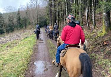 Excursión Paseo ecuestre Châtas - Cadran solaire Chatas joyeux acpl - Photo