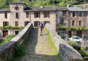 Tocht Stappen Brousse-le-Château - Brousse le château chapelle saint Cyrise  - Photo