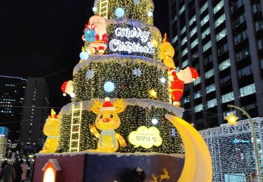 Percorso Altra attività  - Fête des lanternes Gwanghwanum  - Photo