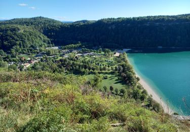 Excursión Senderismo Fontenu - Tour du lac de Chalain  - Photo