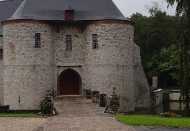 Tour Wandern Le Quesnoy - Chateau de Potelle - Photo
