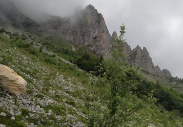 Randonnée Marche Le Gua - Rando ANF - Le Col Vert par la Baraque des Clos retour par la Pierre des Deux Heures - Photo