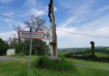Excursión Marcha nórdica Ozenx-Montestrucq - MONTESTRUCQ en boucle cclo G4 le 28/04/2023 