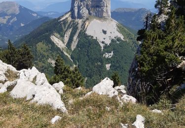 Randonnée Marche Chichilianne - la richardiere rocher du parquet - Photo