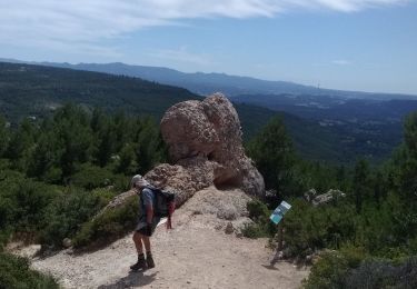 Tour Wandern Saint-Antonin-sur-Bayon - la croix de Provence - Photo