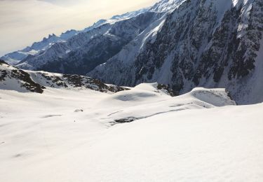 Excursión Esquí de fondo Saint-Colomban-des-Villards - col des Balmettes et descente dans la combe rousse  - Photo
