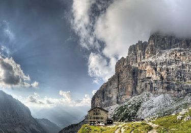 Tour Zu Fuß Tre Ville - Via ferrata alpinistica 