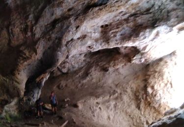 Tour Wandern Val-des-Prés - la grotte aux cinquante ânes par les Lauzes - Photo