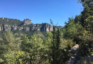 Randonnée Marche Mostuéjouls - Causse de Sauveterre - Villages semi-troglodytes de St Marcellin et des Eglazines. - Photo