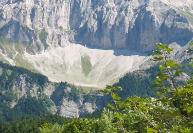 Tocht Stappen Tréminis - Tréminis la grotte de Fétoure depuis la Serre  - Photo