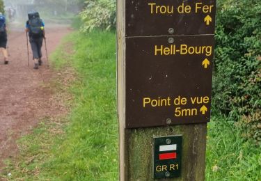 Tocht Stappen Saint-Benoît - Jour 8 Descente a Bellouve - Photo