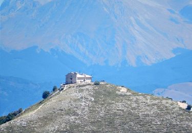 Percorso A piedi Rivodutri - Sentiero 415: Casa Cantoniera - Monte Corno - Incrocio sentiero 402 - Photo