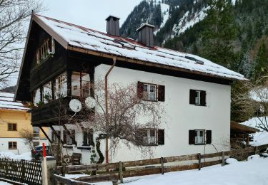 Randonnée A pied Oberstdorf - D - Gerstruben - ein Bergdorf im Winter - Photo