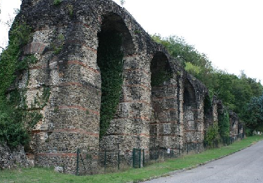 Tour Wandern Saint-Genis-Laval - Saint Génis Laval - Chaponost - Pressin - Beaunant - Photo