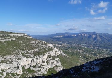 Trail Walking Roquevaire - boucle : Lascours - Garlaban-Baume Sourne - Photo