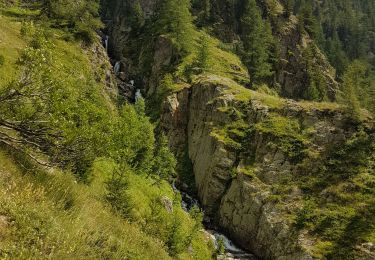 Trail Walking Saint-Étienne-de-Tinée - boucle vens - Photo