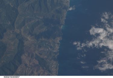 Percorso A piedi Vaiano - Sorgenti di Firenze Trekking - Anello 9: Sul crinale della Calvana - Photo