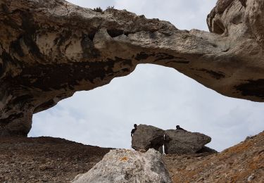 Tour Wandern Cassis - Calanques Cap Canaille : Les Crêtes Grande arche - Photo