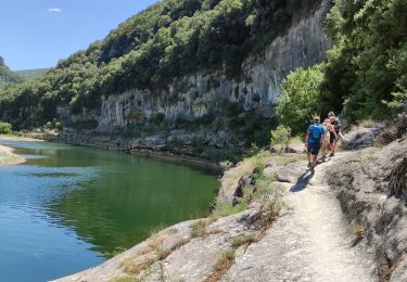Percorso Marcia Labastide-de-Virac - Les gorges de L Ardèche par les Crottes - Photo