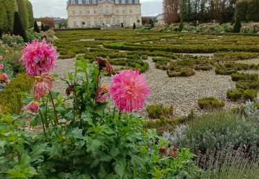 Tocht Stappen Champs-sur-Marne - château de Champs sur Marne  - Photo