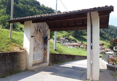 Tour Zu Fuß Pasturo - Sentiero 34: Baiedo - Rifugio Riva - Photo