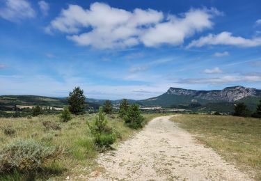 Tocht Stappen Francillon-sur-Roubion - faux - Photo