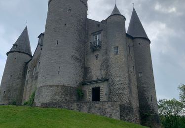 Randonnée Marche Houyet - Le château de Vêves à Houyet - Photo