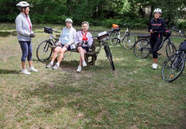 Tocht Hybride fiets Lacanau - aller retour piste cyclable lacanau ville  Salaunes lacanau - Photo