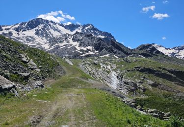 Tocht Stappen Les Belleville - Val Thorens, lac de Montaulever, Mont de la Chambre, Val Thorens  - Photo