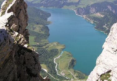 Tour Wandern Beaufort - Le Rocher du Vent - Photo