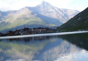 Tour Wandern Sainte-Foy-Tarentaise - Via Alpina - R121: Le Monal > Le Lac de Tignes - Photo