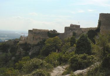 Randonnée Marche Mornas - Mornas la citadelle fortifiée - Photo
